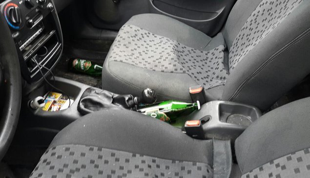 У Тернополі в автомобілі водія таксі знайшли напівпорожні пляшки з пивом – подробиці кривавої ДТП (фото) - фото 1