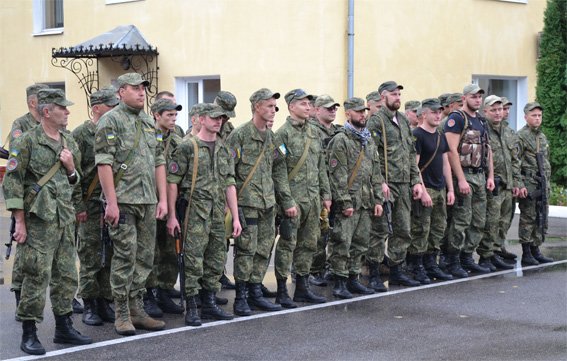 40 бійців батальйону «Кіровоград» вирушили на зміну колегам у зону проведення АТО.ФОТО (фото) - фото 1 40 бійців батальйону «Кіровоград» вирушили на зміну колегам у зону проведення АТО.ФОТО (фото) - фото 1