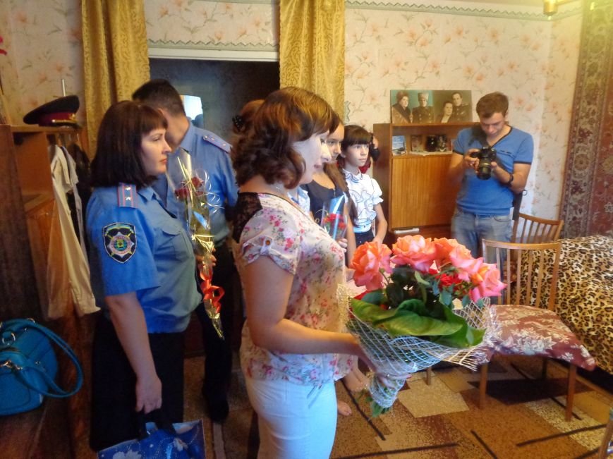 В честь Дня освобождения Донбасса в Красноармейске поздравили ветерана и героя войны Михаила Глобенко (фото) - фото 1 В честь Дня освобождения Донбасса в Красноармейске поздравили ветерана и героя войны Михаила Глобенко (фото) - фото 1