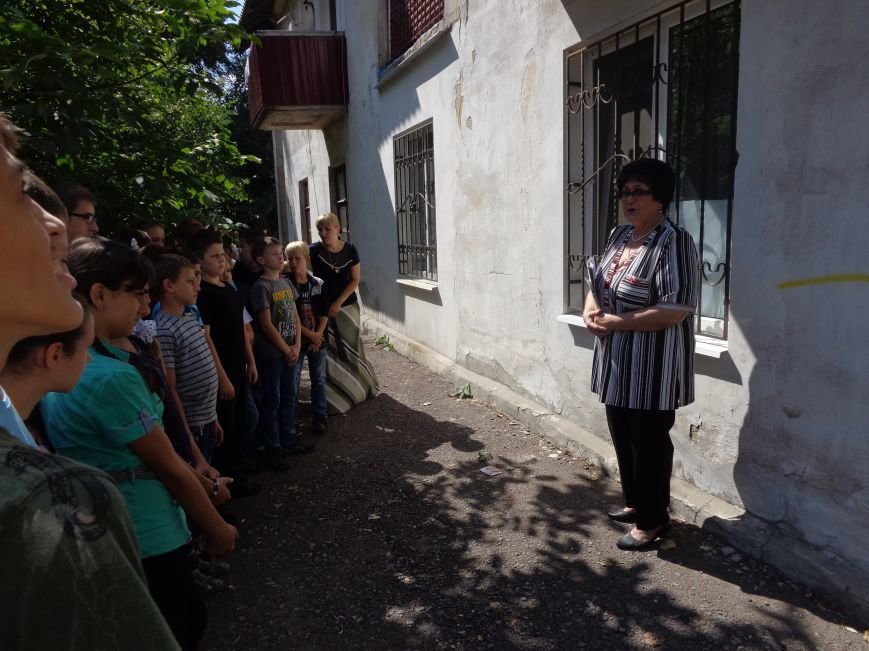 «А я, поверьте, не могу отсечь все прошлое с размаху…» - в поселке Динзавода почтили память местного поэта-фронтовика Степана Таманова (фото) - фото 3 «А я, поверьте, не могу отсечь все прошлое с размаху…» - в поселке Динзавода почтили память местного поэта-фронтовика Степана Таманова (фото) - фото 3