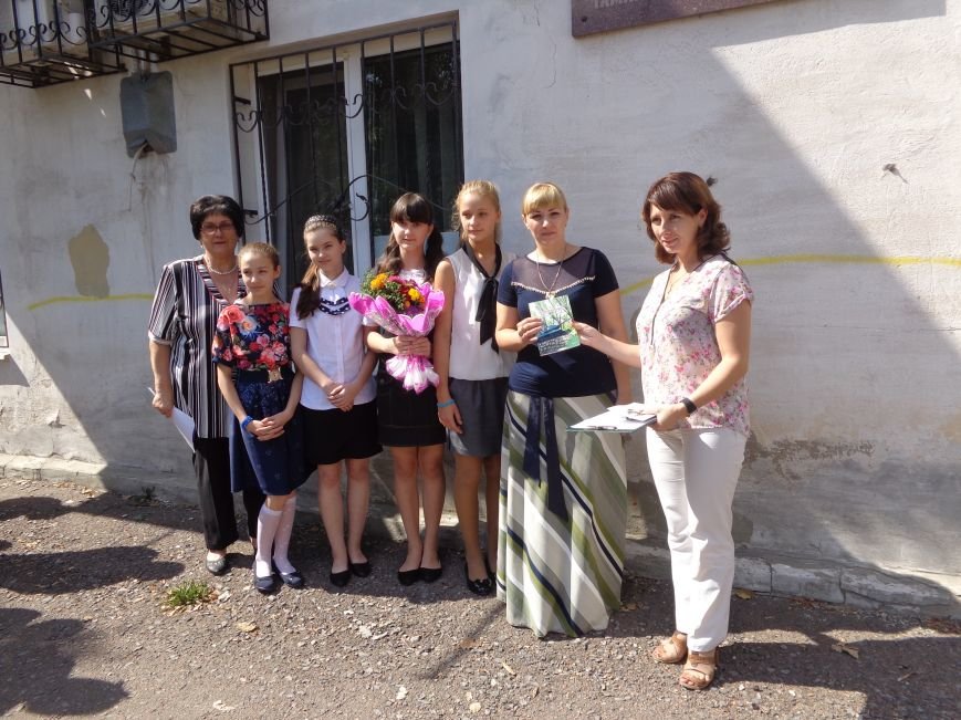 «А я, поверьте, не могу отсечь все прошлое с размаху…» - в поселке Динзавода почтили память местного поэта-фронтовика Степана Таманова (фото) - фото 5 «А я, поверьте, не могу отсечь все прошлое с размаху…» - в поселке Динзавода почтили память местного поэта-фронтовика Степана Таманова (фото) - фото 5