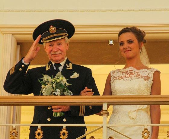 24-летняя крымчанка вышла замуж за 84-летнего российского актера Ивана Краско (ФОТО, ВИДЕО) (фото) - фото 3 24-летняя крымчанка вышла замуж за 84-летнего российского актера Ивана Краско (ФОТО, ВИДЕО) (фото) - фото 3