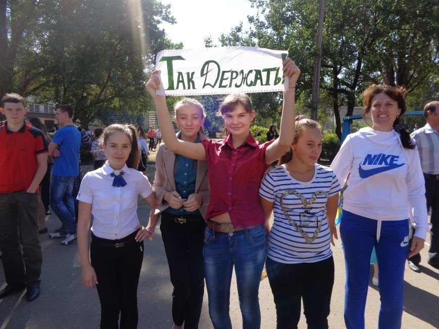 Футбольный дебют: полк «Днепр-1» впервые сыграл с учащимися ОШ №2 Красноармейска (фото) - фото 2 Футбольный дебют: полк «Днепр-1» впервые сыграл с учащимися ОШ №2 Красноармейска (фото) - фото 2