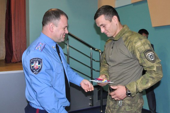 В Полтаві 152 працівника УМВС отримали посвідчення учасника бойових дій (фото) - фото 2 В Полтаві 152 працівника УМВС отримали посвідчення учасника бойових дій (фото) - фото 2