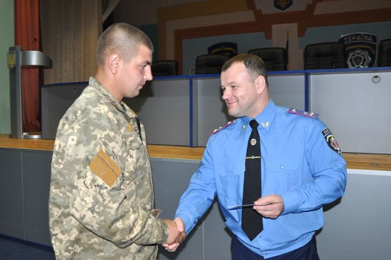 В Полтаві 152 працівника УМВС отримали посвідчення учасника бойових дій (фото) - фото 4 В Полтаві 152 працівника УМВС отримали посвідчення учасника бойових дій (фото) - фото 4