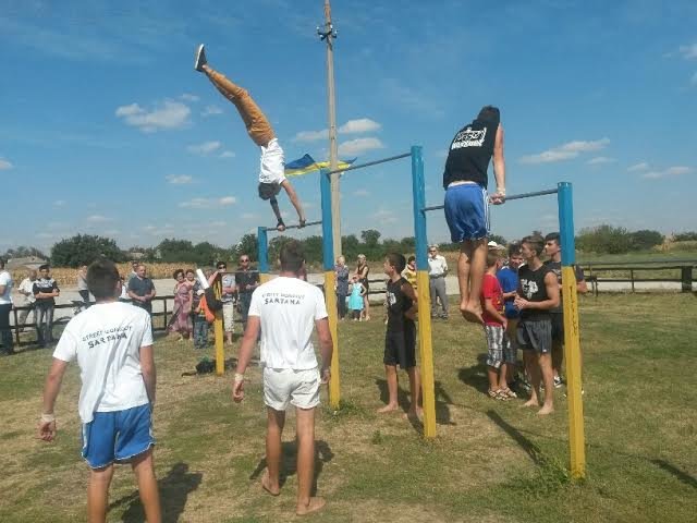 В Сартане отважились на День поселка и проводят его совместно с пограничниками (ФОТО) (фото) - фото 1 В Сартане отважились на День поселка и проводят его совместно с пограничниками (ФОТО) (фото) - фото 1