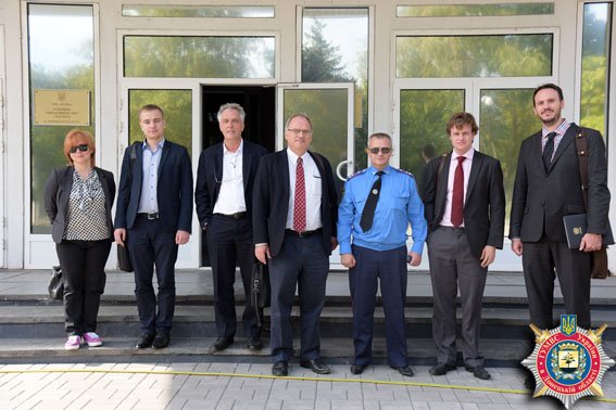 Делегация ООН увидела, как организована работа милиции Донецкой области в условиях беспощадной АТО (фото) - фото 4 Делегация ООН увидела, как организована работа милиции Донецкой области в условиях беспощадной АТО (фото) - фото 4