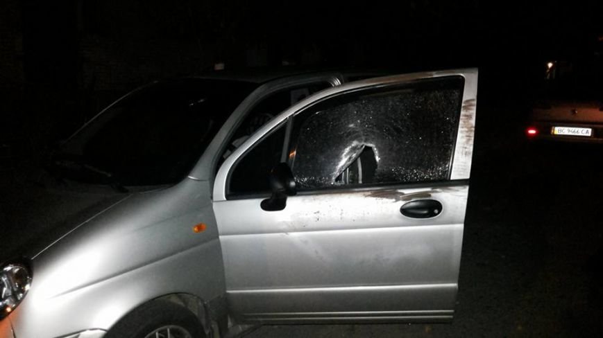 За добу у Львові розбили вікна у п'яти автівках (ФОТО) (фото) - фото 5 За добу у Львові розбили вікна у п'яти автівках (ФОТО) (фото) - фото 5