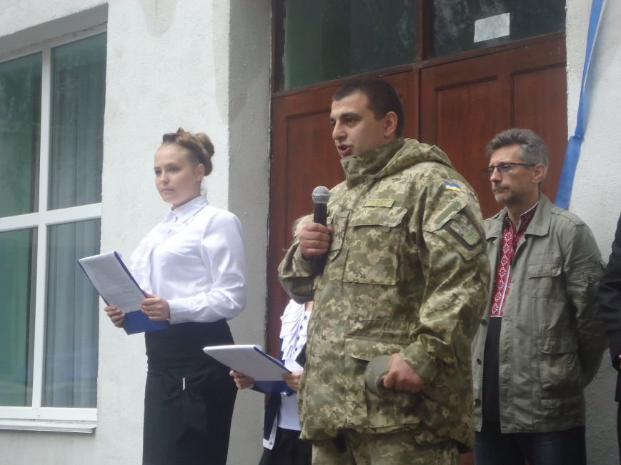 Герои не умирают: в Димитрове увековечили память воина АТО мемориальной доской (фото) - фото 3 Герои не умирают: в Димитрове увековечили память воина АТО мемориальной доской (фото) - фото 3