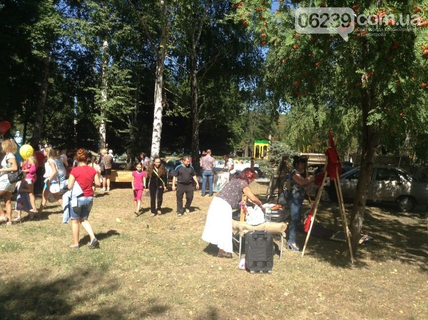 Дорогие праздники в Димитрове: 440 тысяч на ветер (фото) - фото 2 Дорогие праздники в Димитрове: 440 тысяч на ветер (фото) - фото 2