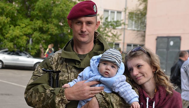 Півсотні добровольців поїхали з Тернополя в зону АТО (фото) (фото) - фото 1 Півсотні добровольців поїхали з Тернополя в зону АТО (фото) (фото) - фото 1