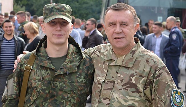 Півсотні добровольців поїхали з Тернополя в зону АТО (фото) (фото) - фото 1 Півсотні добровольців поїхали з Тернополя в зону АТО (фото) (фото) - фото 1