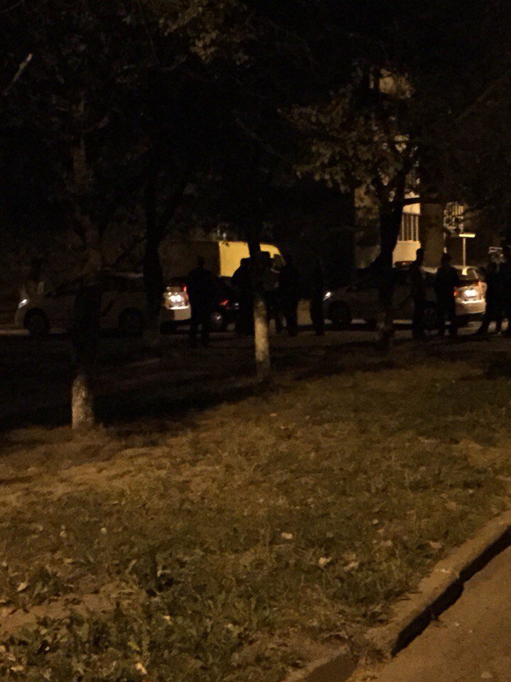 У Львові через псевдозамінування евакуювали близько 400 мешканців житлового будинку (ФОТО) (фото) - фото 1 У Львові через псевдозамінування евакуювали близько 400 мешканців житлового будинку (ФОТО) (фото) - фото 1
