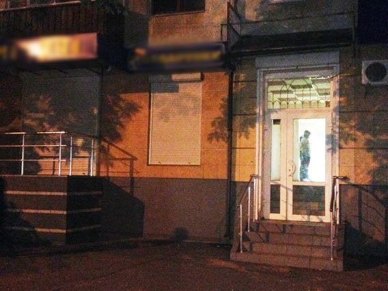 Милиция разогнала в Чернигове подпольное казино на «Кругу» (фото) - фото 1 Милиция разогнала в Чернигове подпольное казино на «Кругу» (фото) - фото 1