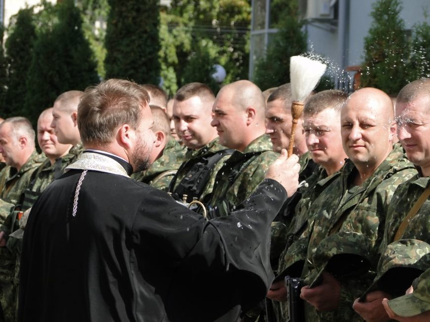 Міліціонерів підрозділу особливого призначення проводжали в АТО (Фото, відео) (фото) - фото 3 Міліціонерів підрозділу особливого призначення проводжали в АТО (Фото, відео) (фото) - фото 3