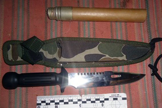 На Полтавщині чоловік вдома зберігав ареснал зброї (фото) - фото 3 На Полтавщині чоловік вдома зберігав ареснал зброї (фото) - фото 3