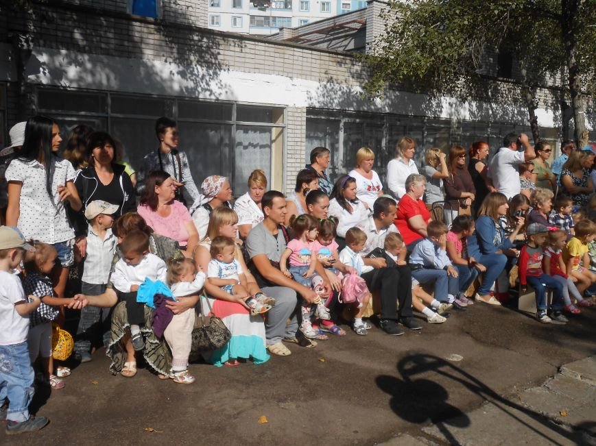 В днепродзержинском детсаду №44 ко Дню города открыли плавательный бассейн (фото) - фото 4 В днепродзержинском детсаду №44 ко Дню города открыли плавательный бассейн (фото) - фото 4