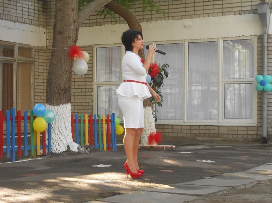 В днепродзержинском детсаду №44 ко Дню города открыли плавательный бассейн (фото) - фото 18 В днепродзержинском детсаду №44 ко Дню города открыли плавательный бассейн (фото) - фото 18