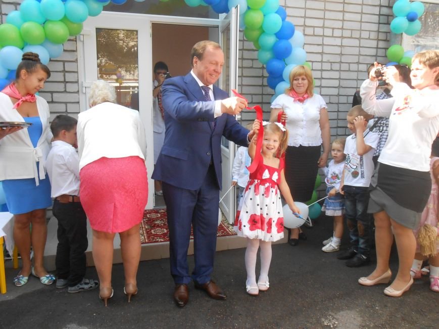В днепродзержинском детсаду №44 ко Дню города открыли плавательный бассейн (фото) - фото 31 В днепродзержинском детсаду №44 ко Дню города открыли плавательный бассейн (фото) - фото 31
