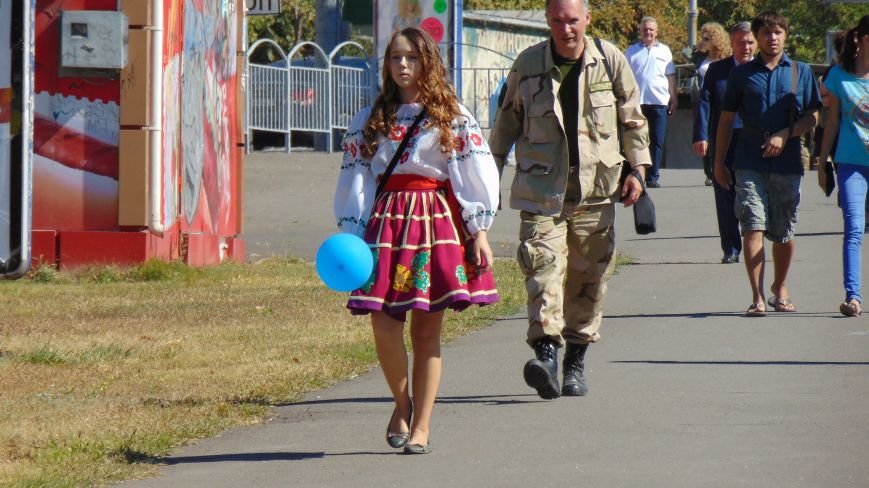 Многонациональный Мариуполь отметил День города без прежнего размах... Многонациональный Мариуполь отметил День города без прежнего размаха (ФОТО) (фото) - фото 11