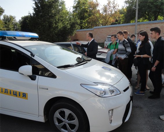 Кіровоградські правоохоронці влаштували екскурсію для школярів. ФОТО (фото) - фото 1 Кіровоградські правоохоронці влаштували екскурсію для школярів. ФОТО (фото) - фото 1