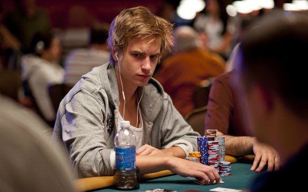 Сколько зарабатывают профессиональные игроки на PokerStars (фото) - фото 1