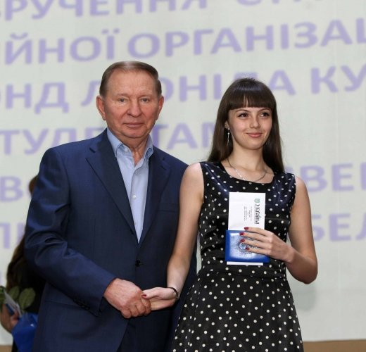 Выпускница Красноармейского лицея «Надежда» получила стипендию Президентского фонда «Укаины» (фото) - фото 3 Выпускница Красноармейского лицея «Надежда» получила стипендию Президентского фонда «Укаины» (фото) - фото 3