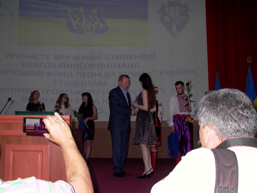 Выпускница Красноармейского лицея «Надежда» получила стипендию Президентского фонда «Укаины» (фото) - фото 2 Выпускница Красноармейского лицея «Надежда» получила стипендию Президентского фонда «Укаины» (фото) - фото 2