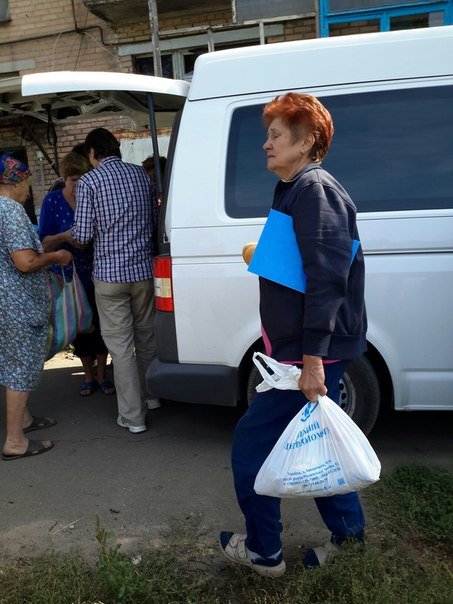 Запорожские волонтеры доставили в Авдеевку продукты питания и в конце недели планируют приехать снова (ФОТО) (фото) - фото 1 Запорожские волонтеры доставили в Авдеевку продукты питания и в конце недели планируют приехать снова (ФОТО) (фото) - фото 1