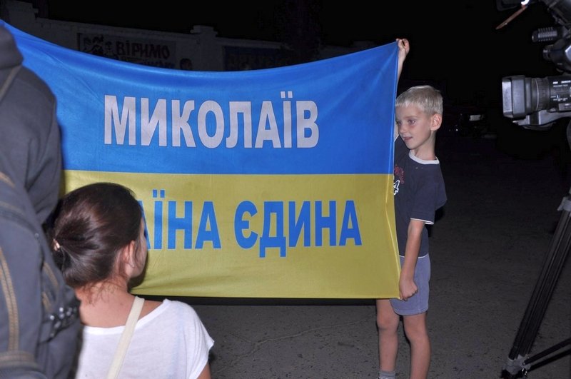 Николаев встретил легендарную 79-ку, целый год находившуюся в АТО (ФОТО) (фото) - фото 3 Николаев встретил легендарную 79-ку, целый год находившуюся в АТО (ФОТО) (фото) - фото 3