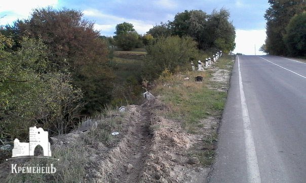 На Тернопільщині зробила сальто вантажівка з буряками (фото) (фото) - фото 1 На Тернопільщині зробила сальто вантажівка з буряками (фото) (фото) - фото 1