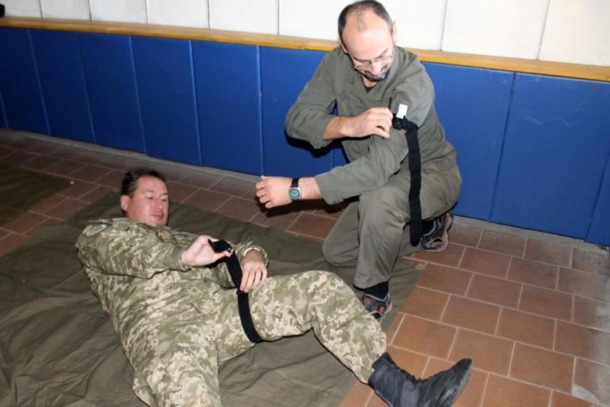 В Чернигове солдат учили тактической медицине (фото) - фото 1 В Чернигове солдат учили тактической медицине (фото) - фото 1