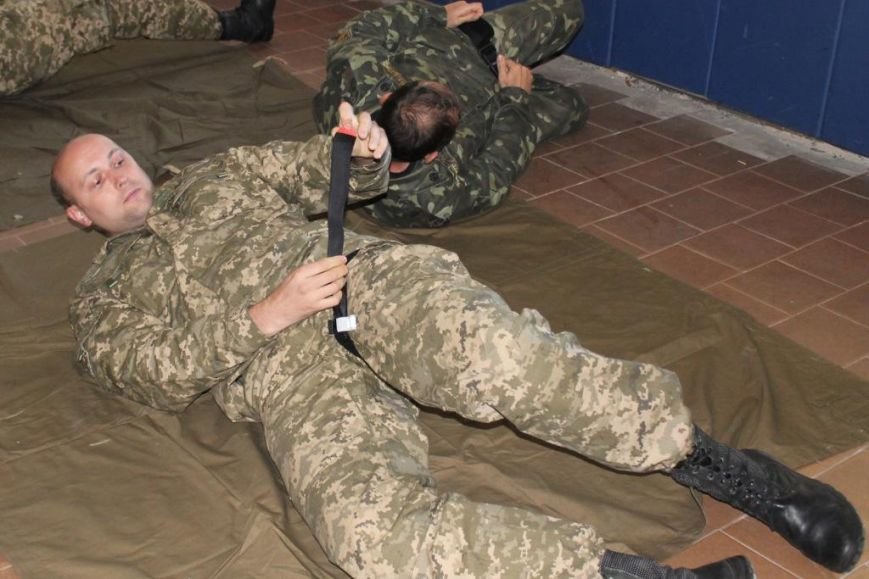 В Чернигове солдат учили тактической медицине (фото) - фото 1 В Чернигове солдат учили тактической медицине (фото) - фото 1
