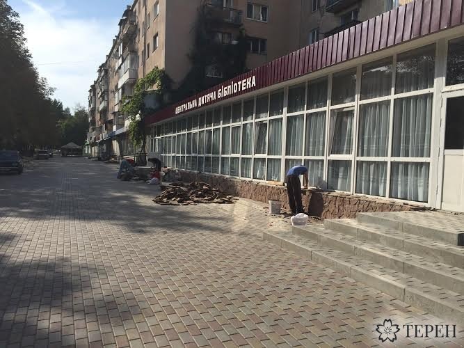 Невдовзі на «Дружбі» у Тернополі відкриють центральну дитячу бібліотеку (фото) (фото) - фото 1 Невдовзі на «Дружбі» у Тернополі відкриють центральну дитячу бібліотеку (фото) (фото) - фото 1