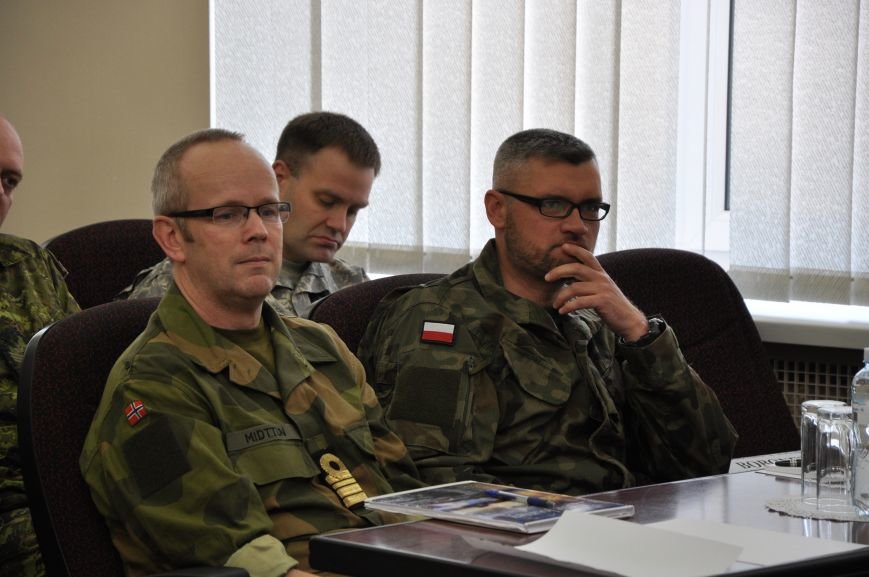 Краматорск посетила военная делегация из НАТО, фото-2 Краматорск посетила военная делегация из НАТО, фото-2