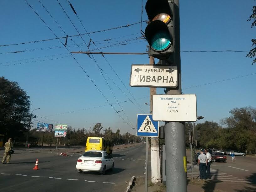 Водитель мариупольской маршрутки сбил насмерть человека на пешеходн... Водитель мариупольской маршрутки сбил насмерть человека на пешеходном переходе (ФОТО+ДОПОЛНЕНО) (фото) - фото 5