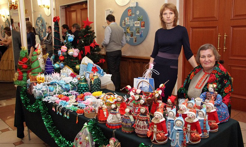 В Брянск откроют выставку тряпичной куклы Эммы Поленок