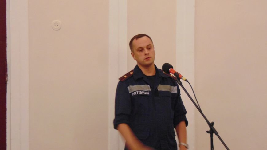 В туалете автовокзала Мариуполя обнаружена граната РГД -5 (фото) - фото 1 В туалете автовокзала Мариуполя обнаружена граната РГД -5 (фото) - фото 1