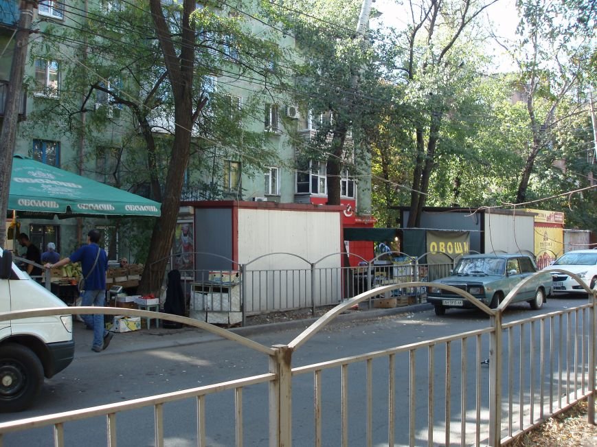 Мариупольцы грозились перекрыть движение транспорта на улице Блажев... Мариупольцы грозились перекрыть движение транспорта на улице Блажевича (ФОТО) (фото) - фото 10