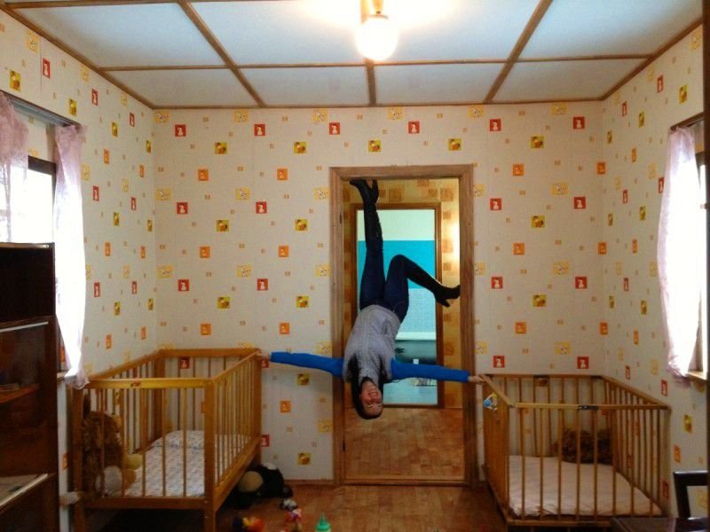 Життя догори ногами: перевернуті будинки в Україні (ФОТО), фото-1 Життя догори ногами: перевернуті будинки в Україні (ФОТО), фото-1