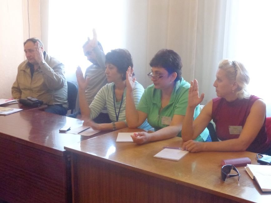 «Мы здесь работаем на город, а не на какую-то политическую партию» - регистрация кандидатов в Димитрове не обошлась без разногласий (фото) - фото 4 «Мы здесь работаем на город, а не на какую-то политическую партию» - регистрация кандидатов в Димитрове не обошлась без разногласий (фото) - фото 4