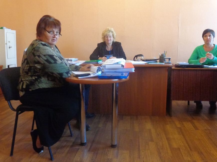«Мы здесь работаем на город, а не на какую-то политическую партию» - регистрация кандидатов в Димитрове не обошлась без разногласий (фото) - фото 1 «Мы здесь работаем на город, а не на какую-то политическую партию» - регистрация кандидатов в Димитрове не обошлась без разногласий (фото) - фото 1
