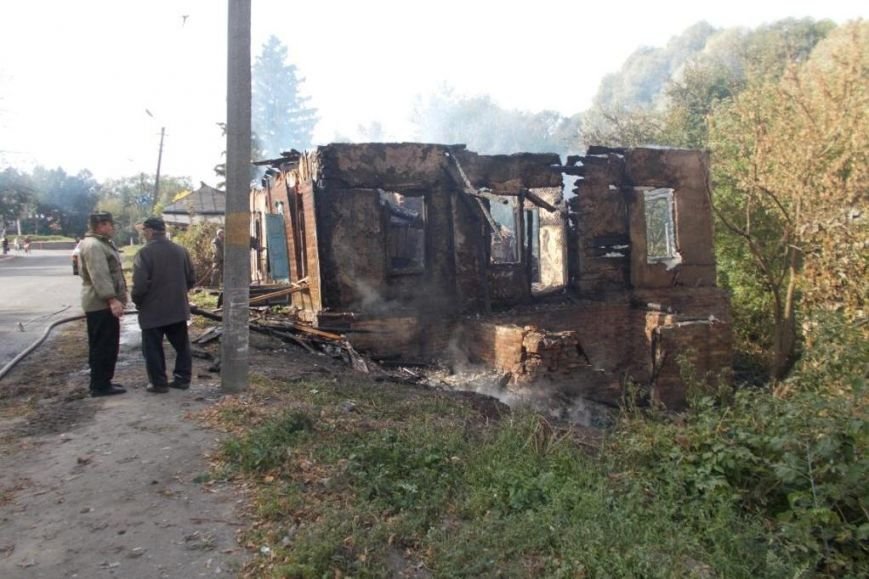 В Черниговский области в результате ДТП был уничтожен дом (фото) - фото 1 В Черниговский области в результате ДТП был уничтожен дом (фото) - фото 1