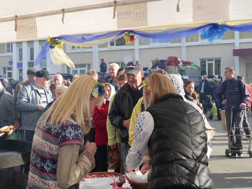 Агрохолдинг “МРІЯ” безкоштовно частував тернополян на сільськогосподарському ярмарку (ФОТОРЕПОРТАЖ) (фото) - фото 5 Агрохолдинг “МРІЯ” безкоштовно частував тернополян на сільськогосподарському ярмарку (ФОТОРЕПОРТАЖ) (фото) - фото 5