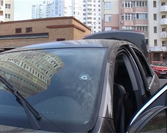 Милиция начала расследование разбоя на Дарнице (ФОТО) (фото) - фото 1 Милиция начала расследование разбоя на Дарнице (ФОТО) (фото) - фото 1