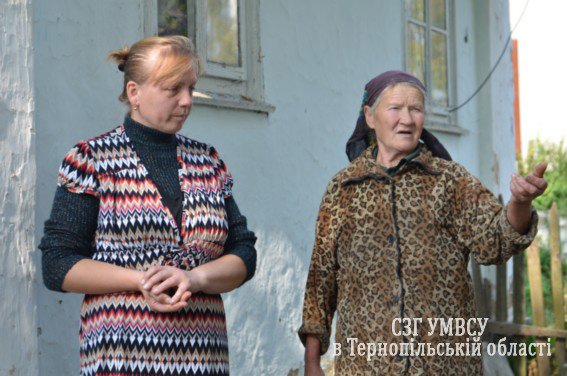 Двоє злодійок обікрали на Тернопільщині пенсіонерку, обіцяючи «вилікувати» її недуги (ФОТО) (фото) - фото 1 Двоє злодійок обікрали на Тернопільщині пенсіонерку, обіцяючи «вилікувати» її недуги (ФОТО) (фото) - фото 1