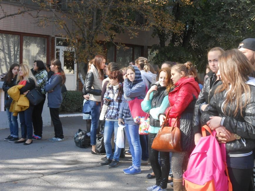 В Днепродзержинском ЦППРК открылась праздничная ярмарка (фото) - фото 13 В Днепродзержинском ЦППРК открылась праздничная ярмарка (фото) - фото 13