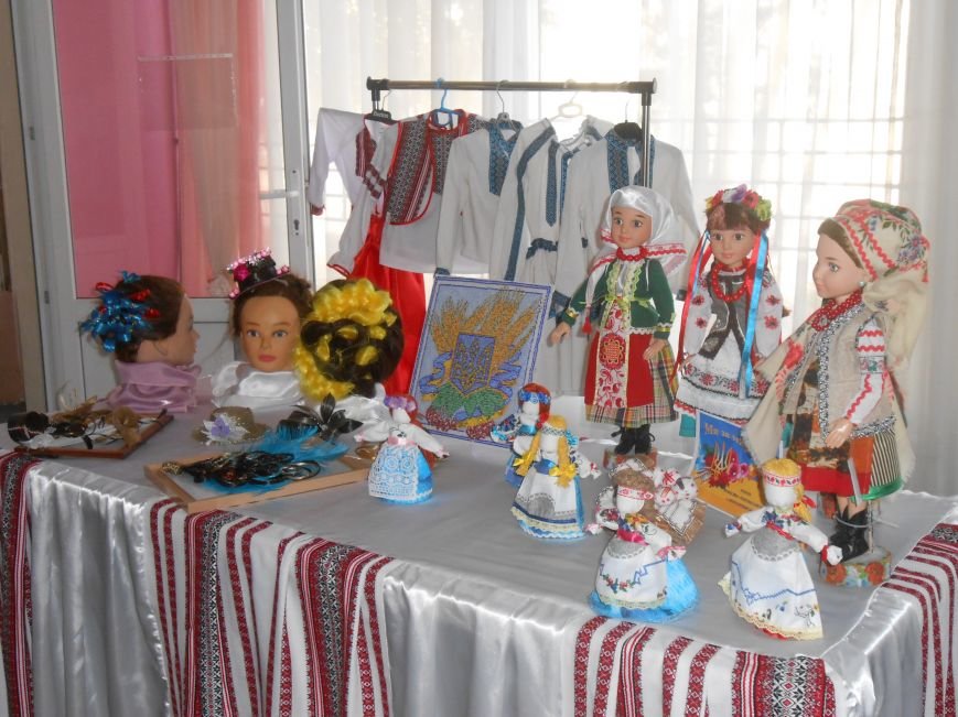 В Днепродзержинском ЦППРК открылась праздничная ярмарка (фото) - фото 6 В Днепродзержинском ЦППРК открылась праздничная ярмарка (фото) - фото 6