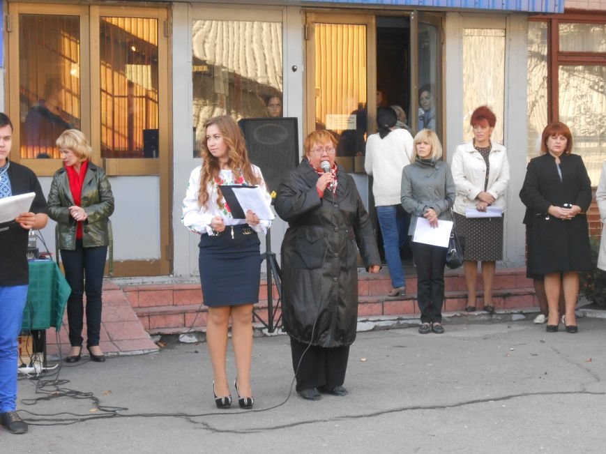 В Днепродзержинском ЦППРК открылась праздничная ярмарка (фото) - фото 18 В Днепродзержинском ЦППРК открылась праздничная ярмарка (фото) - фото 18