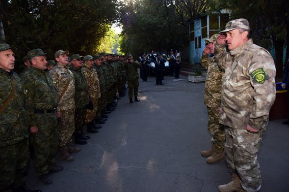 Мариуполь покинули львовские милиционеры (фото) - фото 1 Мариуполь покинули львовские милиционеры (фото) - фото 1